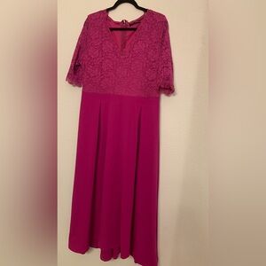 Chic Fuchsia Lace Midi Dress